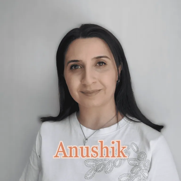 Anushik, echoscopist